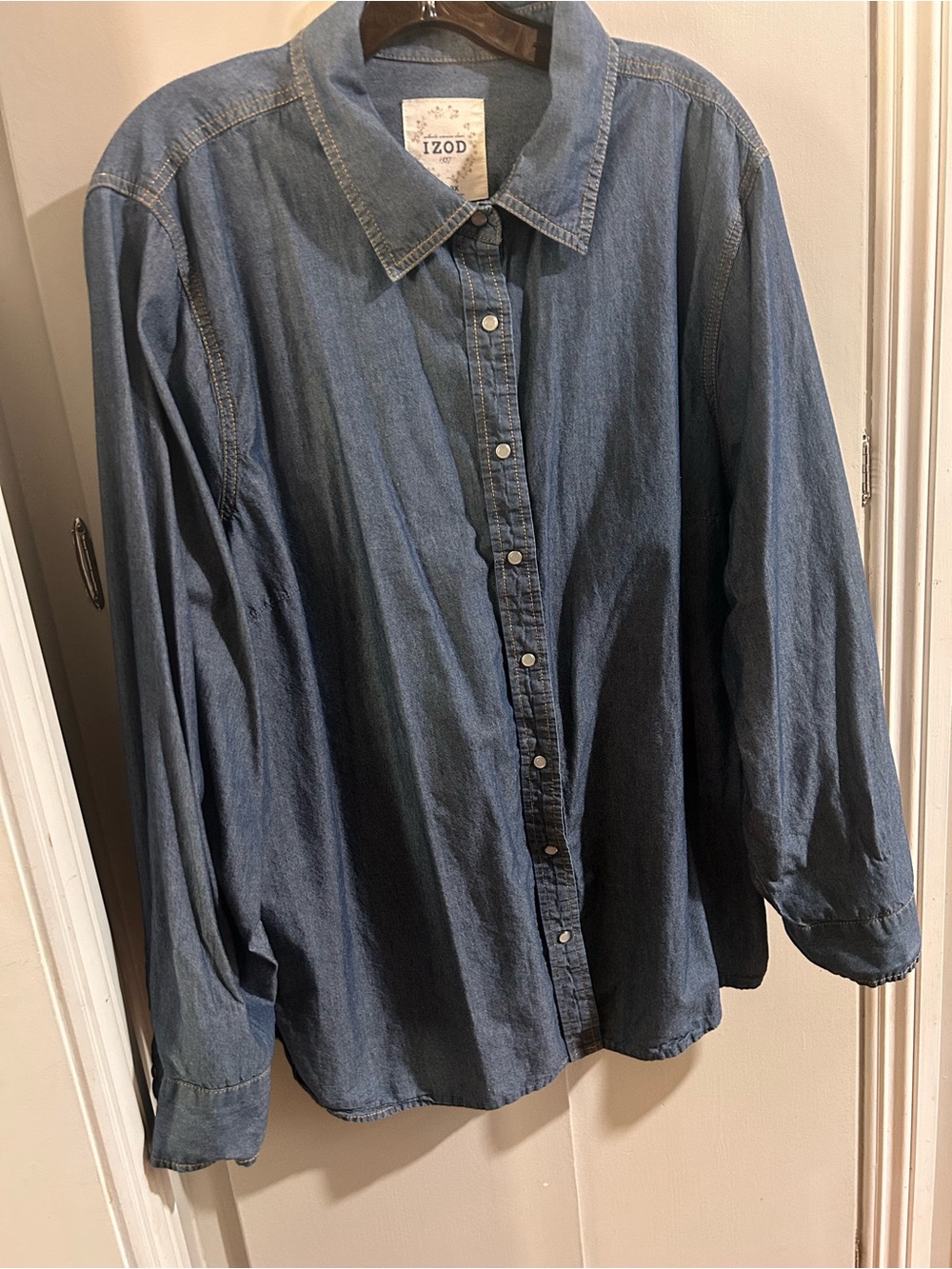 Izod Chambray Button-Up Shirt in Blue with Contrast Stitching